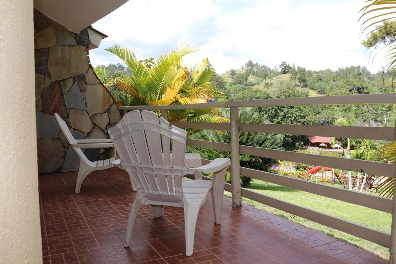Jarabacoa River Club & Resort Экстерьер фото